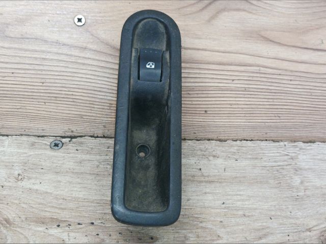 bontott RENAULT MEGANE II Jobb hátsó Ablakemelő Kapcsoló