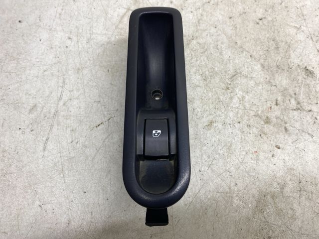 bontott RENAULT MEGANE II Jobb hátsó Ablakemelő Kapcsoló