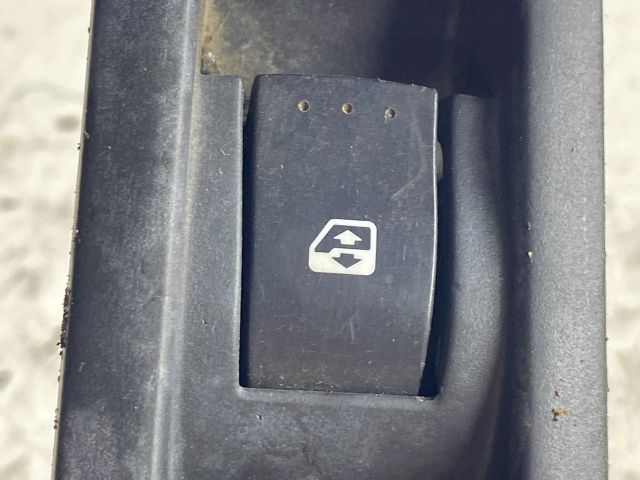 bontott RENAULT MEGANE II Jobb hátsó Ablakemelő Kapcsoló