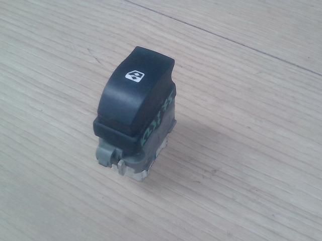 bontott RENAULT MEGANE II Jobb hátsó Ablakemelő Kapcsoló