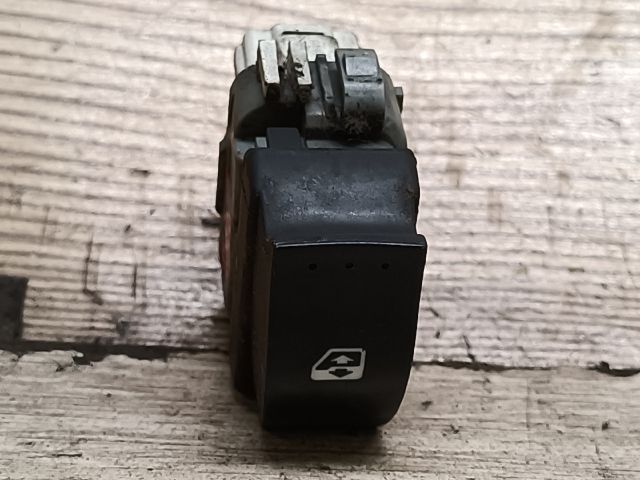 bontott RENAULT MEGANE II Jobb hátsó Ablakemelő Kapcsoló