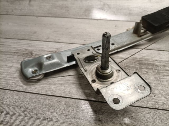 bontott RENAULT MEGANE II Jobb hátsó Ablakemelő Szerkezet (Mechanikus)