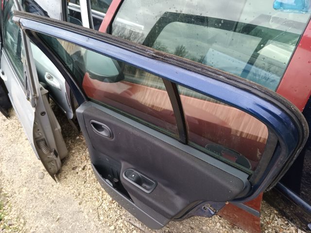 bontott RENAULT MEGANE II Jobb hátsó Ajtó (Részeivel)
