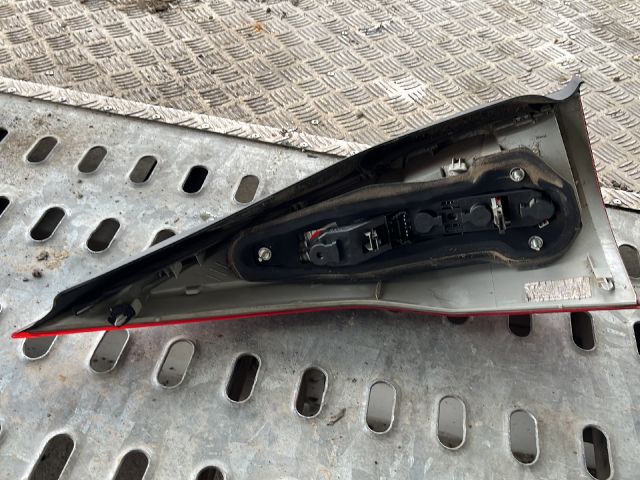 bontott RENAULT MEGANE II Jobb Hátsó Lámpa