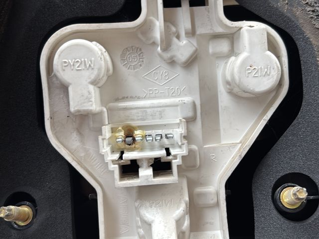 bontott RENAULT MEGANE II Jobb Hátsó Lámpa