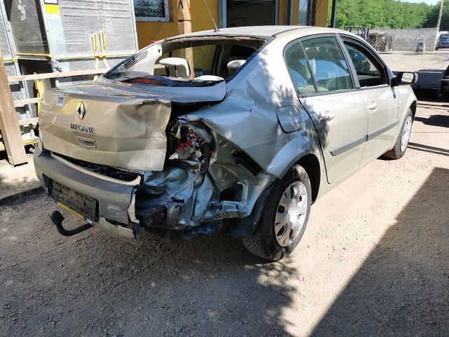 bontott RENAULT MEGANE II Jobb hátsó Vízlehúzó Gumicsík