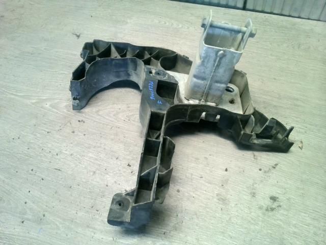 bontott RENAULT MEGANE II Jobb Lökhárító Tartó Nyúlványvég