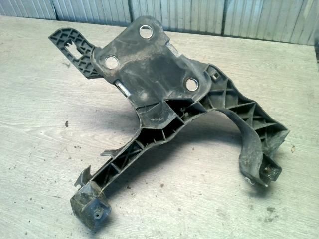 bontott RENAULT MEGANE II Jobb Lökhárító Tartó Nyúlványvég