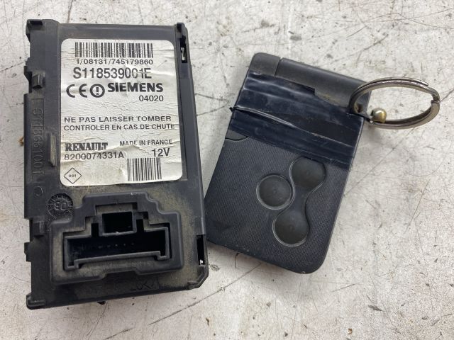 bontott RENAULT MEGANE II Kártyaolvasó