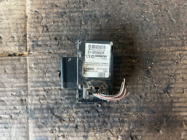 bontott RENAULT MEGANE II Kártyaolvasó