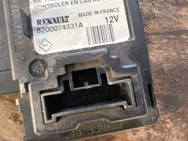 bontott RENAULT MEGANE II Kártyaolvasó