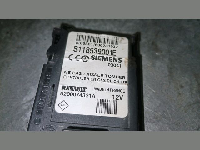 bontott RENAULT MEGANE II Kártyaolvasó