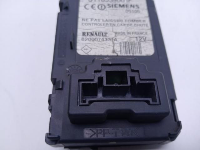 bontott RENAULT MEGANE II Kártyaolvasó