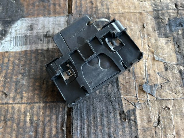 bontott RENAULT MEGANE II Kártyaolvasó