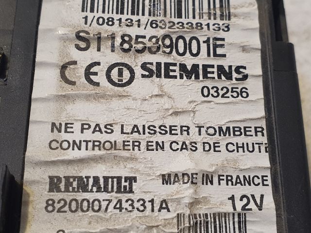 bontott RENAULT MEGANE II Kártyaolvasó