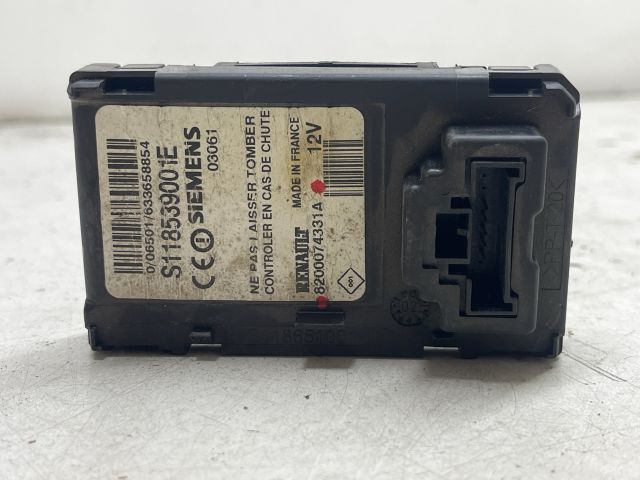 bontott RENAULT MEGANE II Kártyaolvasó