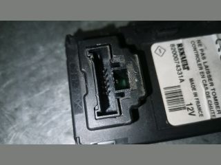 bontott RENAULT MEGANE II Kártyaolvasó