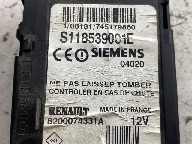 bontott RENAULT MEGANE II Kártyaolvasó