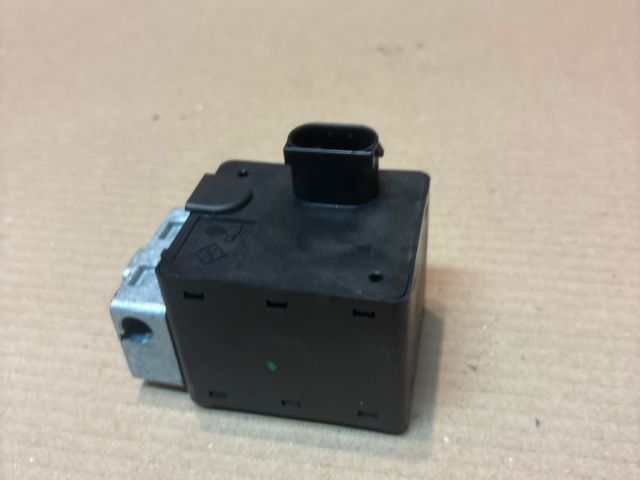 bontott RENAULT MEGANE II Kormányzár (Elektromos)