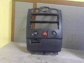 bontott RENAULT MEGANE II Középkonzol Keret