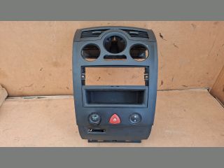 bontott RENAULT MEGANE II Középkonzol Keret