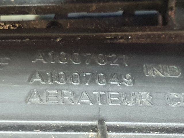 bontott RENAULT MEGANE II Középső Szellőző