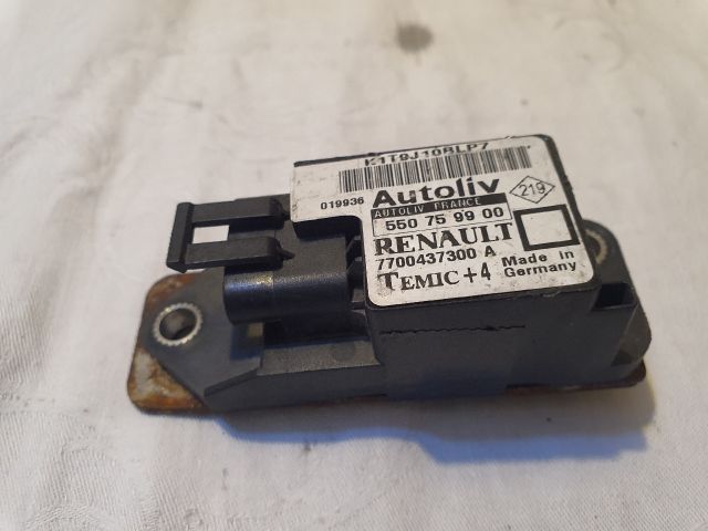 bontott RENAULT MEGANE II Központi Ütközés Érzékelő