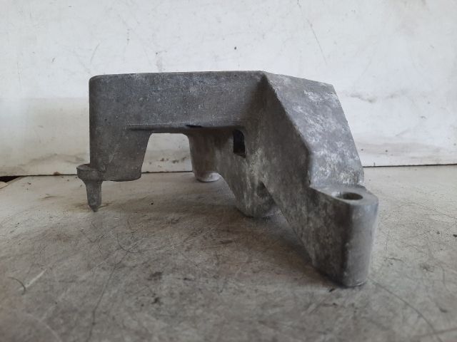 bontott RENAULT MEGANE II Motor Tartó Bak Jobb