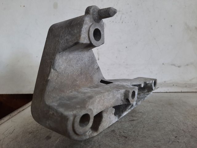 bontott RENAULT MEGANE II Motor Tartó Bak Jobb