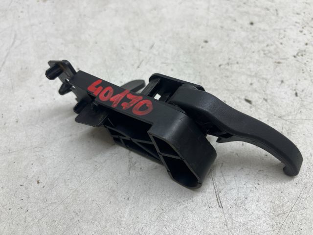 bontott RENAULT MEGANE II Motorháztető Nyitó Kar / Gomb