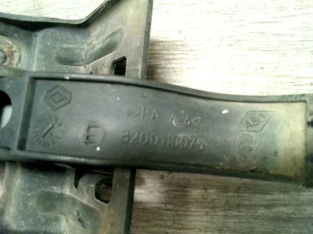 bontott RENAULT MEGANE II Motorháztető Nyitó Kar / Gomb