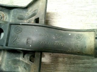 bontott RENAULT MEGANE II Motorháztető Nyitó Kar / Gomb