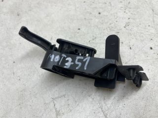 bontott RENAULT MEGANE II Motorháztető Nyitó Kar / Gomb