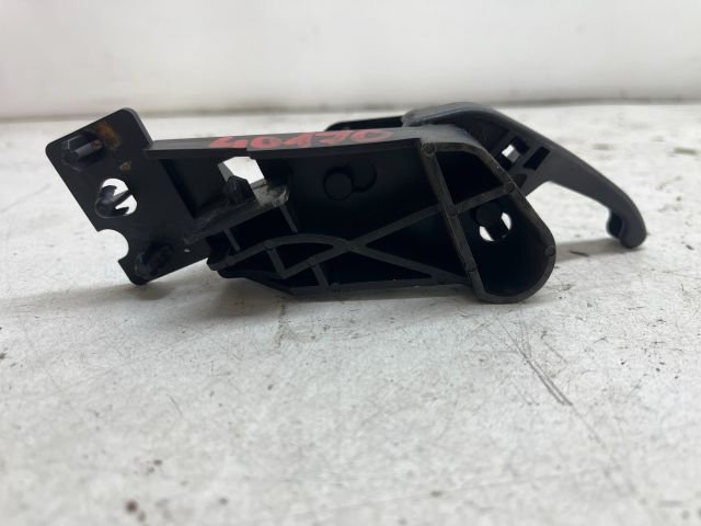 bontott RENAULT MEGANE II Motorháztető Nyitó Kar / Gomb