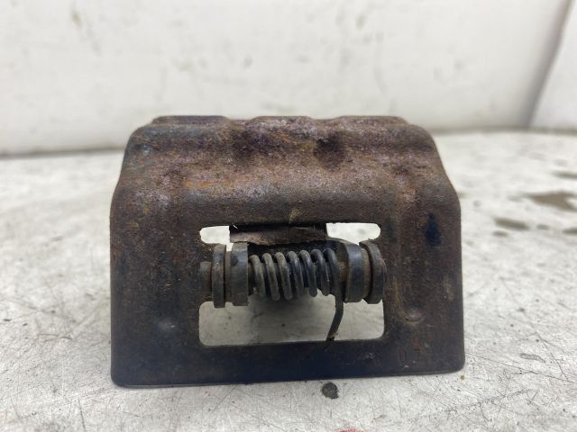 bontott RENAULT MEGANE II Motorháztető Nyitó Kar / Gomb