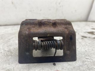 bontott RENAULT MEGANE II Motorháztető Nyitó Kar / Gomb