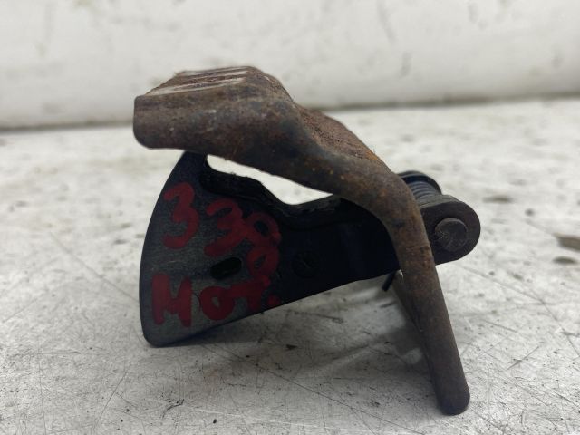 bontott RENAULT MEGANE II Motorháztető Nyitó Kar / Gomb