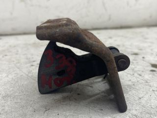 bontott RENAULT MEGANE II Motorháztető Nyitó Kar / Gomb