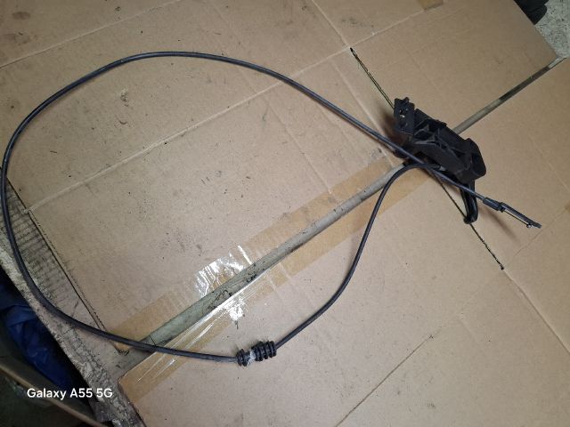 bontott RENAULT MEGANE II Motorháztető Nyitó Kar / Gomb