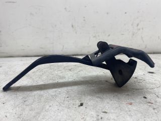 bontott RENAULT MEGANE II Motorháztető Nyitó Kar / Gomb