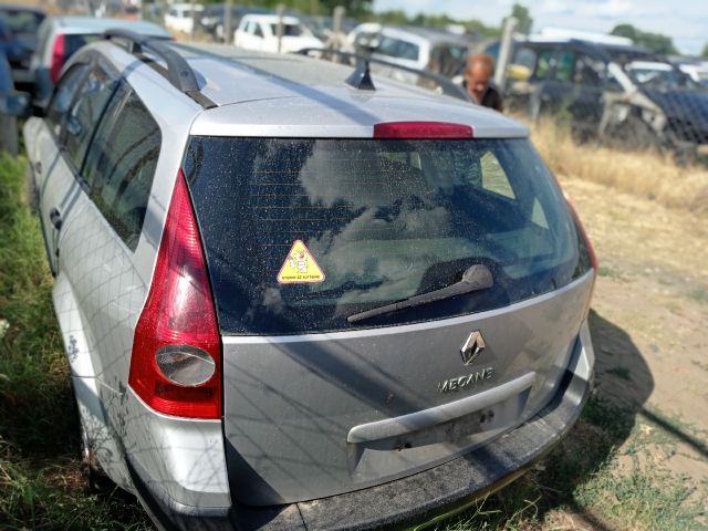 bontott RENAULT MEGANE II Pótkerék Tartó Fenéklemez