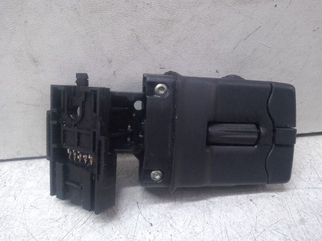 bontott RENAULT MEGANE II Rádió / CD Kapcsoló