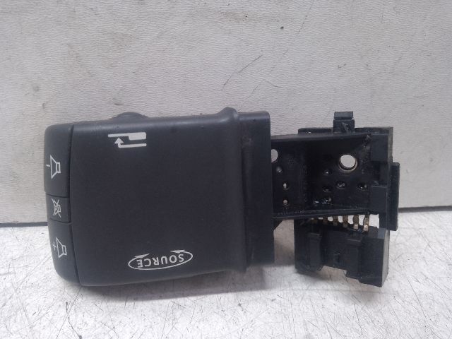 bontott RENAULT MEGANE II Rádió / CD Kapcsoló