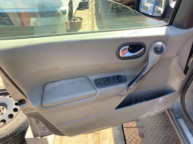 bontott RENAULT MEGANE II Rádió / CD