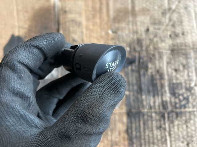 bontott RENAULT MEGANE II Start / Stop Indító Gomb