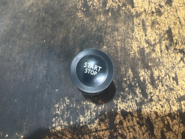 bontott RENAULT MEGANE II Start / Stop Indító Gomb