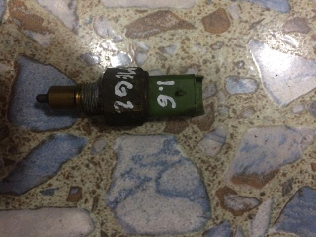 bontott RENAULT MEGANE II Tolatólámpa Kapcsoló