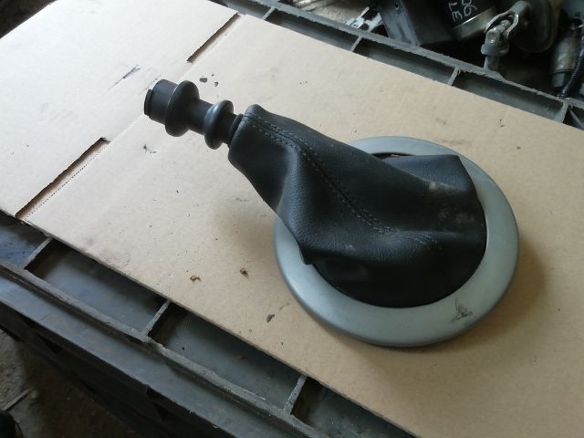 bontott RENAULT MEGANE II Váltószoknya