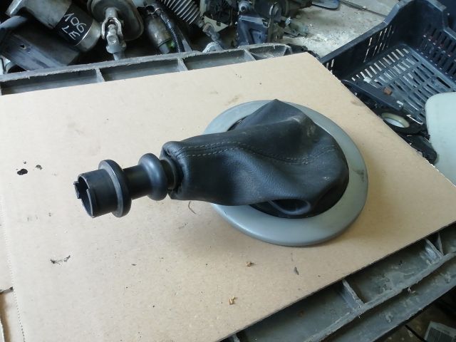 bontott RENAULT MEGANE II Váltószoknya