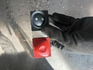 bontott RENAULT MEGANE II Vészvillogó Kapcsoló